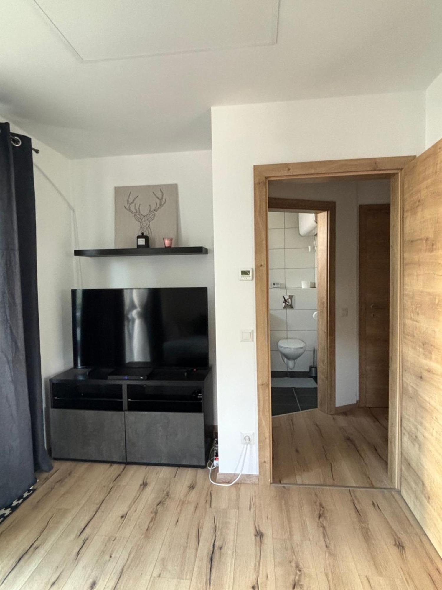 Schoene Wohnung Mit Terrasse Und Parkplatz Velden am Wörthersee Exteriér fotografie
