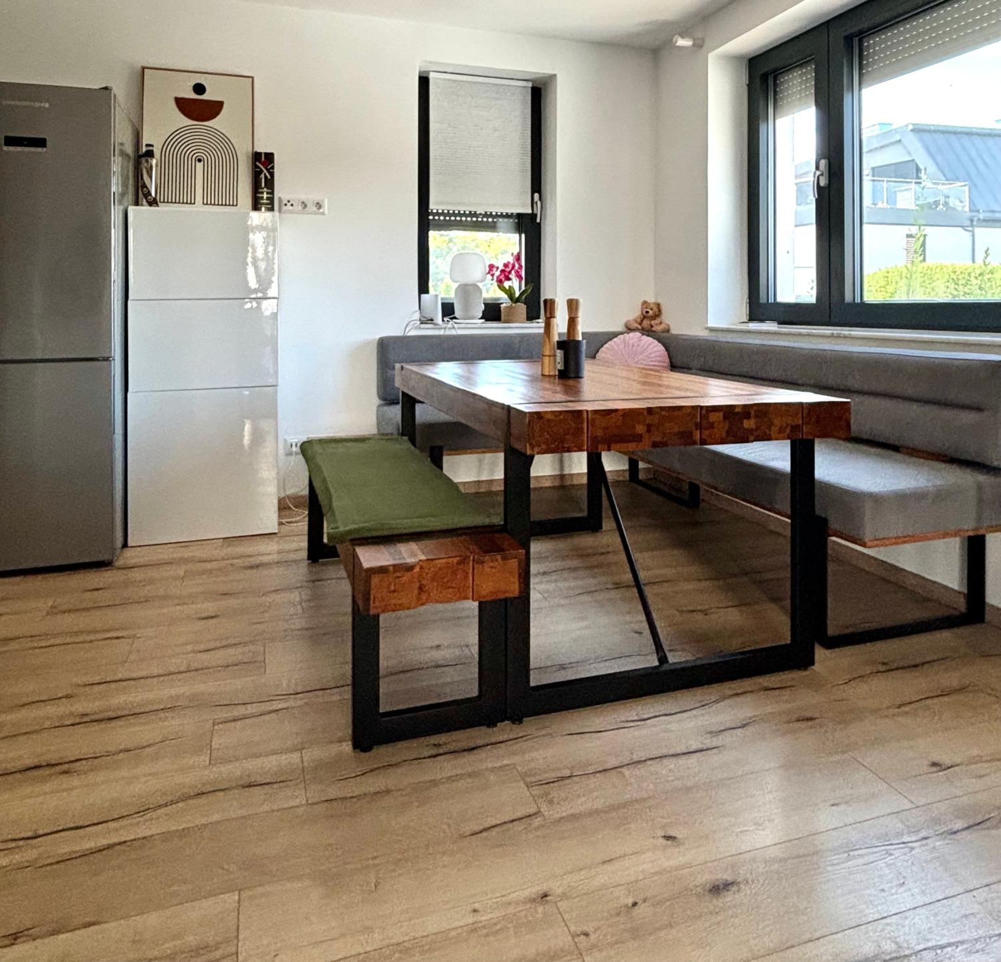 Schoene Wohnung Mit Terrasse Und Parkplatz Velden am Wörthersee Exteriér fotografie