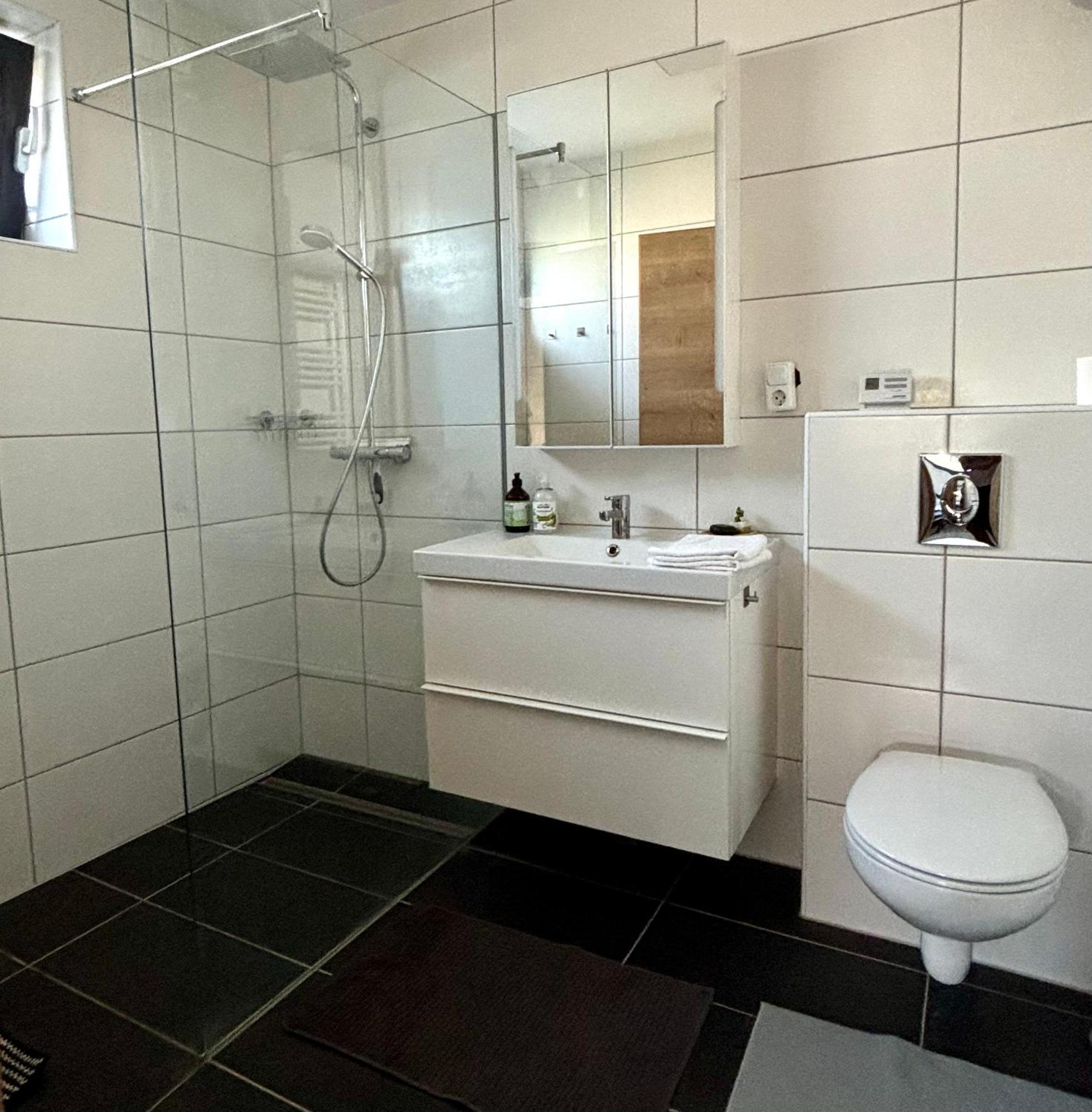 Schoene Wohnung Mit Terrasse Und Parkplatz Velden am Wörthersee Exteriér fotografie